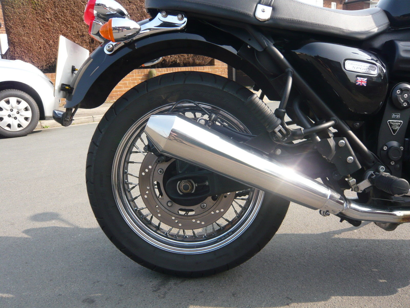 triumph thunderbird 900 exhaust